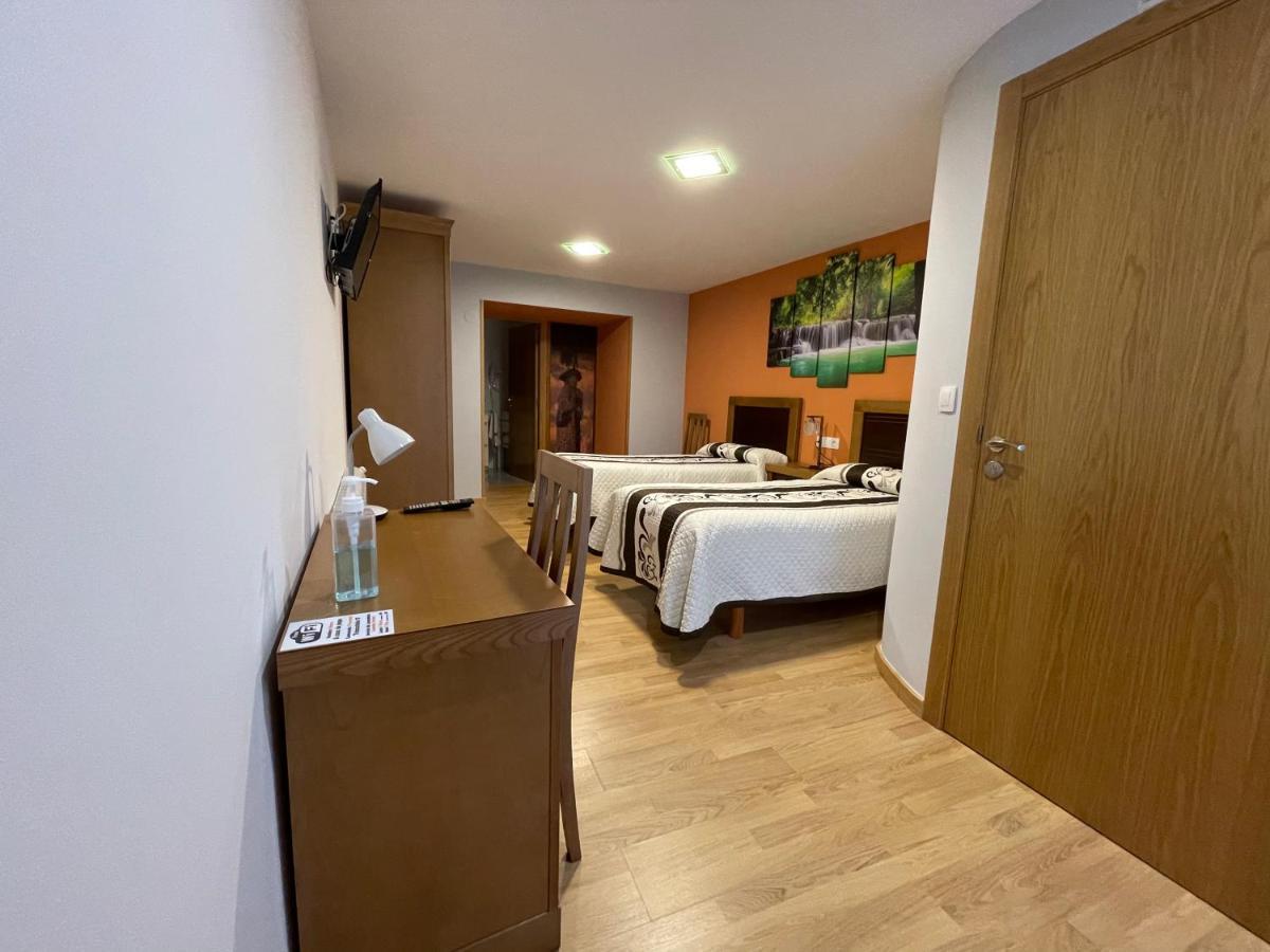 Habitaciones A Casa De Pepe Triacastela Esterno foto