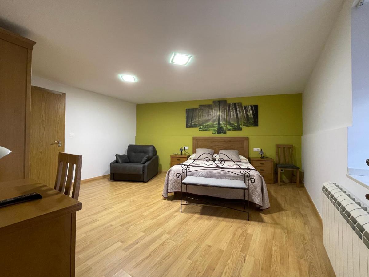 Habitaciones A Casa De Pepe Triacastela Esterno foto