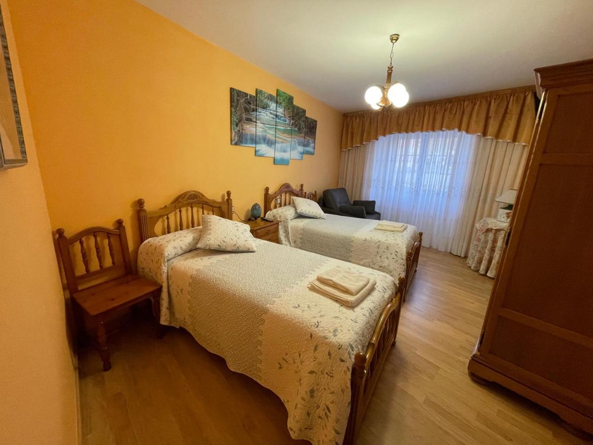 Habitaciones A Casa De Pepe Triacastela Esterno foto