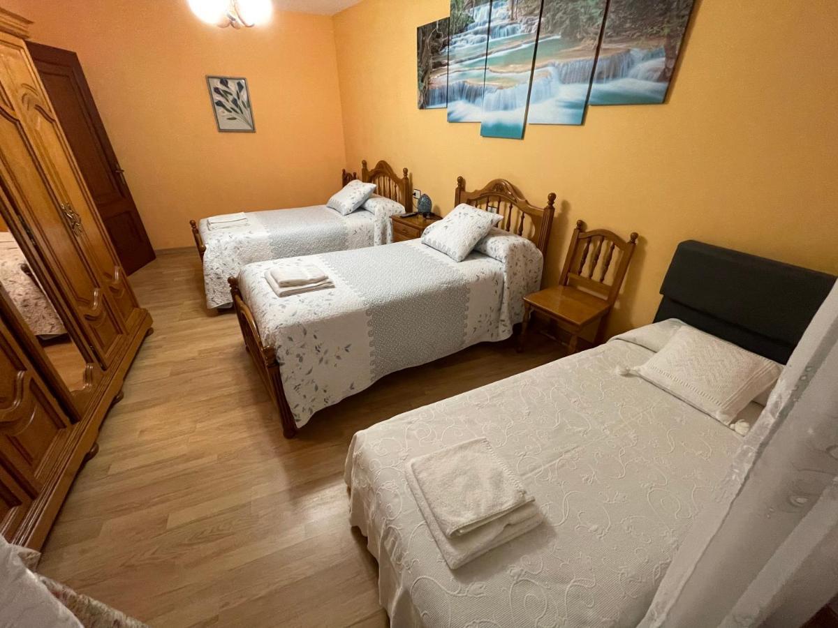 Habitaciones A Casa De Pepe Triacastela Esterno foto